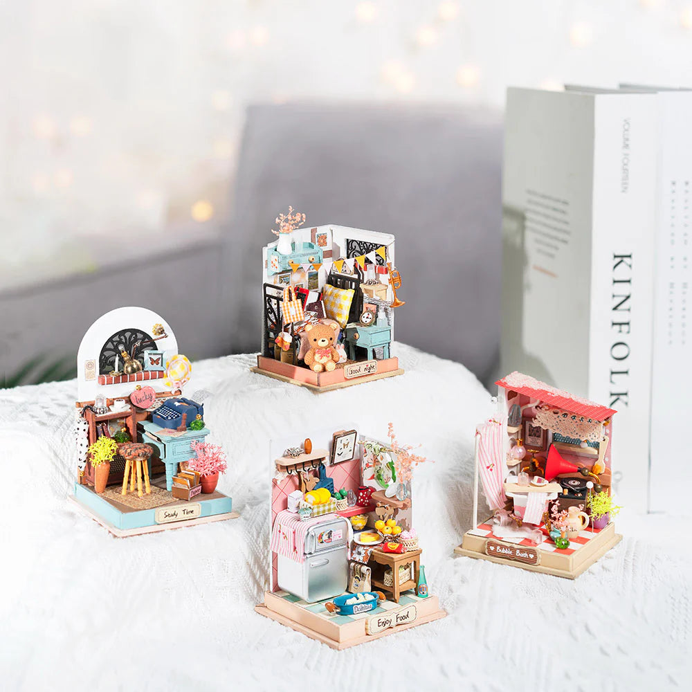 Miniatuurhuisje Leeshuis en Schrijfhoek-9