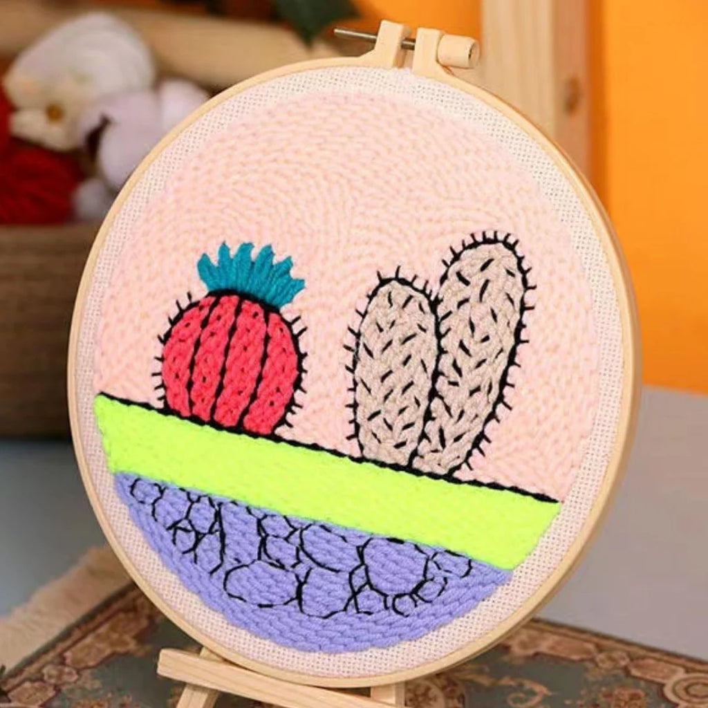 Punch Naald Cactus op roze achtergrond