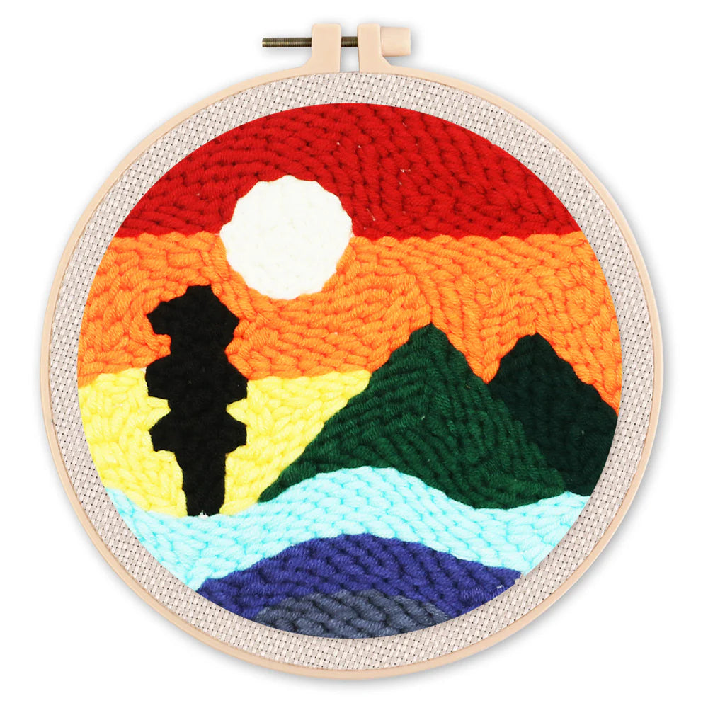 Punch Needle Bergen en zonsondergang